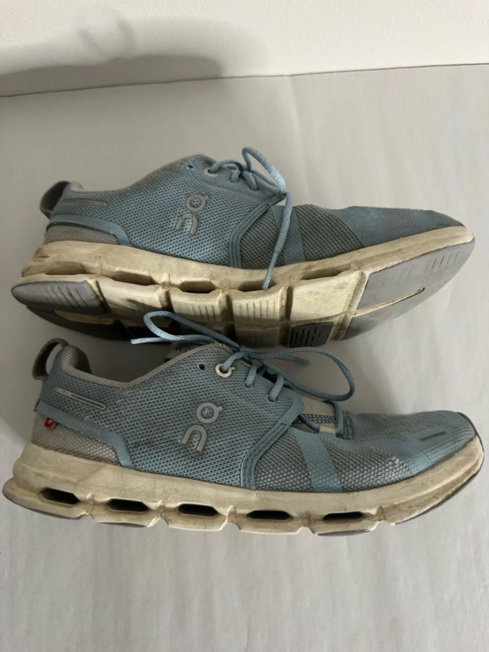 On Running Cloud Sky Youth Girls Sneakers Blue Size 5